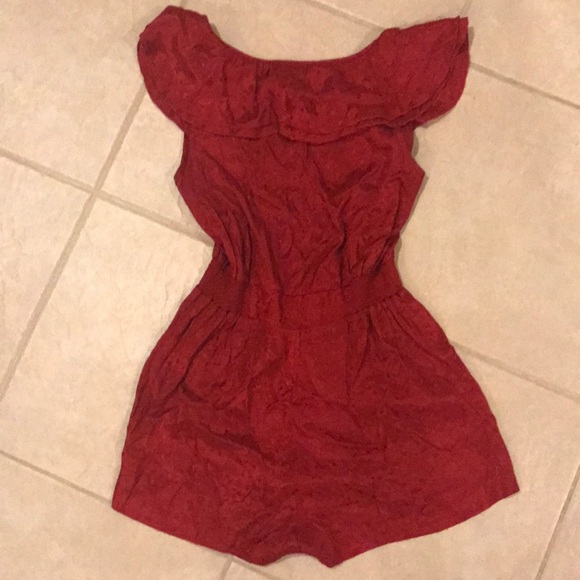 Red ruffle romper - Picture 5 of 9